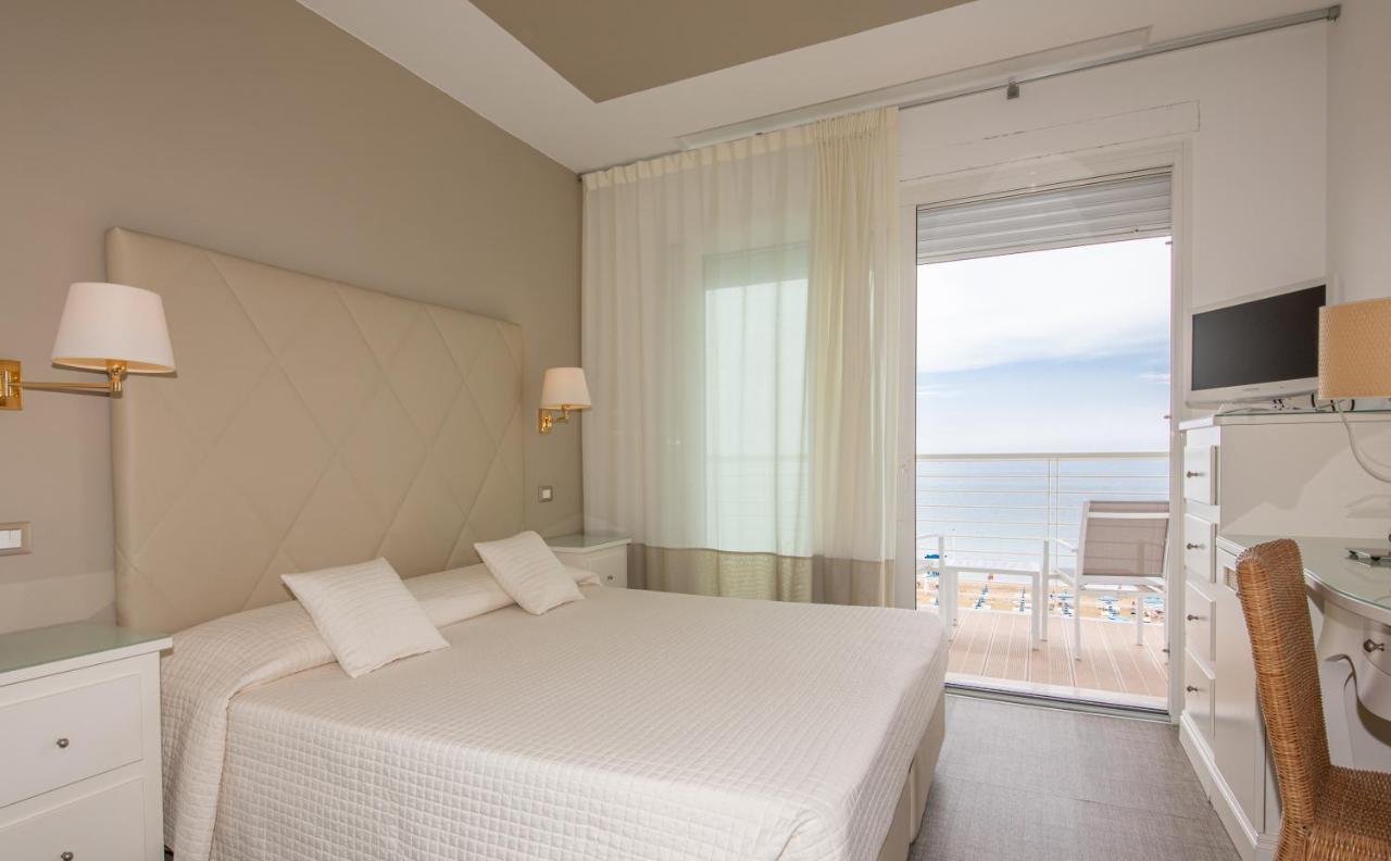 Double or Twin Room Sea View,1722891991:JPEG