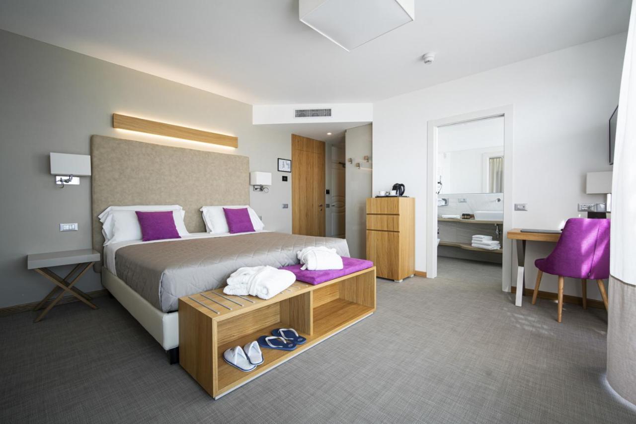 Chambre Lit King-Size avec Baignoire Spa